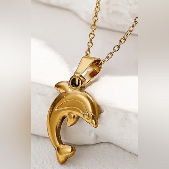 Sweet Dolphin 304 Stainless Steel Plating 18K Gold Plated Pendant Necklace - Picture 4 of 9